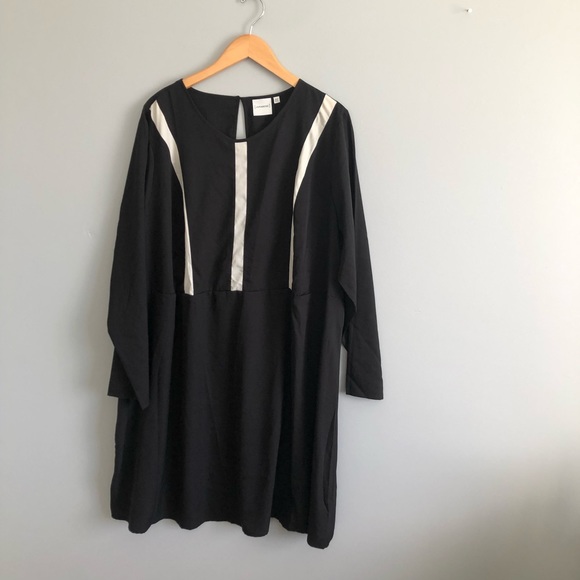 Junarose Dresses & Skirts - 24W Junarose Dress